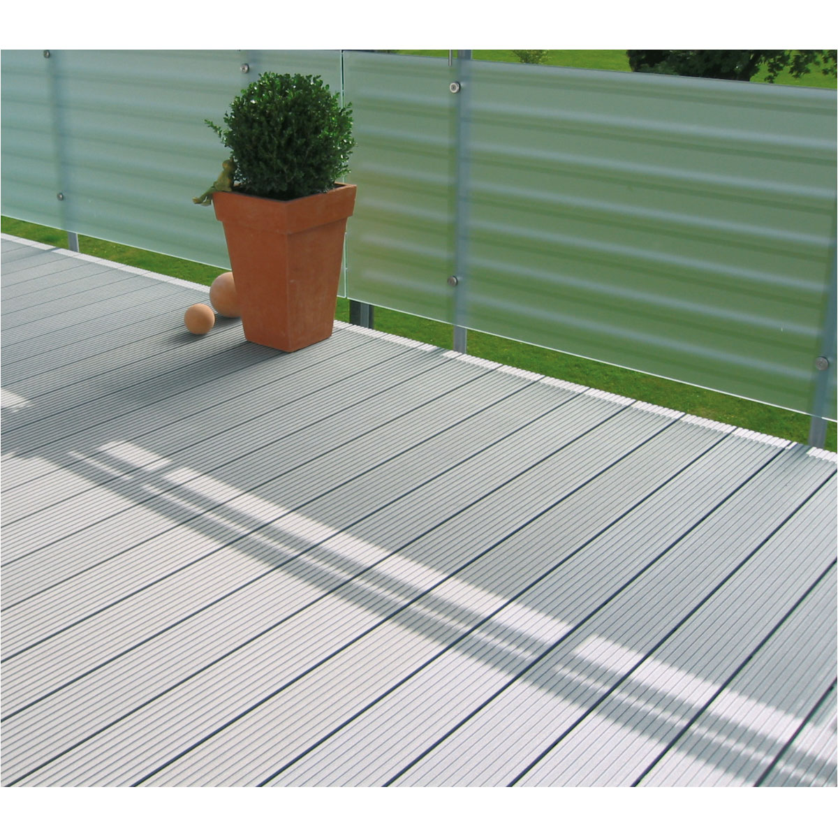 Kovalex WPC-Terrassenpaket matt grau 300 x 390 cm | grau | 300x390 | 218643 – Bild 3